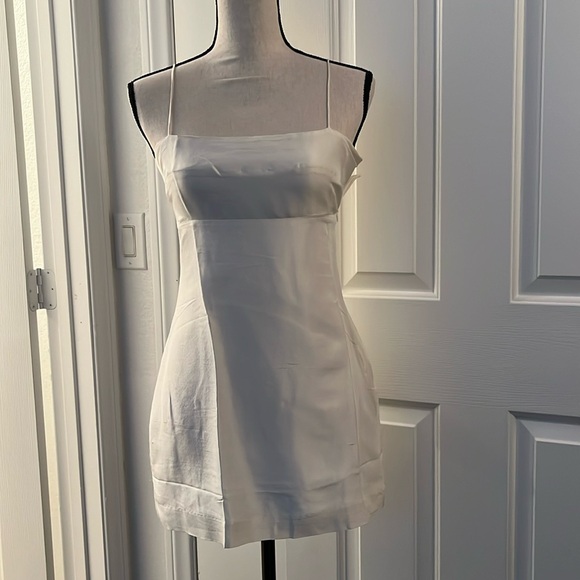 knee length dresses for ladies Realisation Par Isabelli Mini